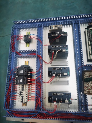 Оптоволоконный лазерный станок для резки металла STL-1530FP/1500 IPG