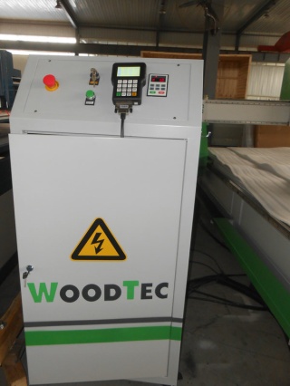 Фрезерно-гравировальный станок с ЧПУ WoodTec HR 1325