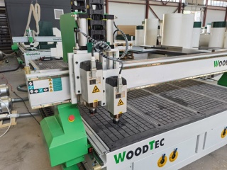 Фрезерно-гравировальный многошпиндельный станок с ЧПУ WoodTec H 2040C P2